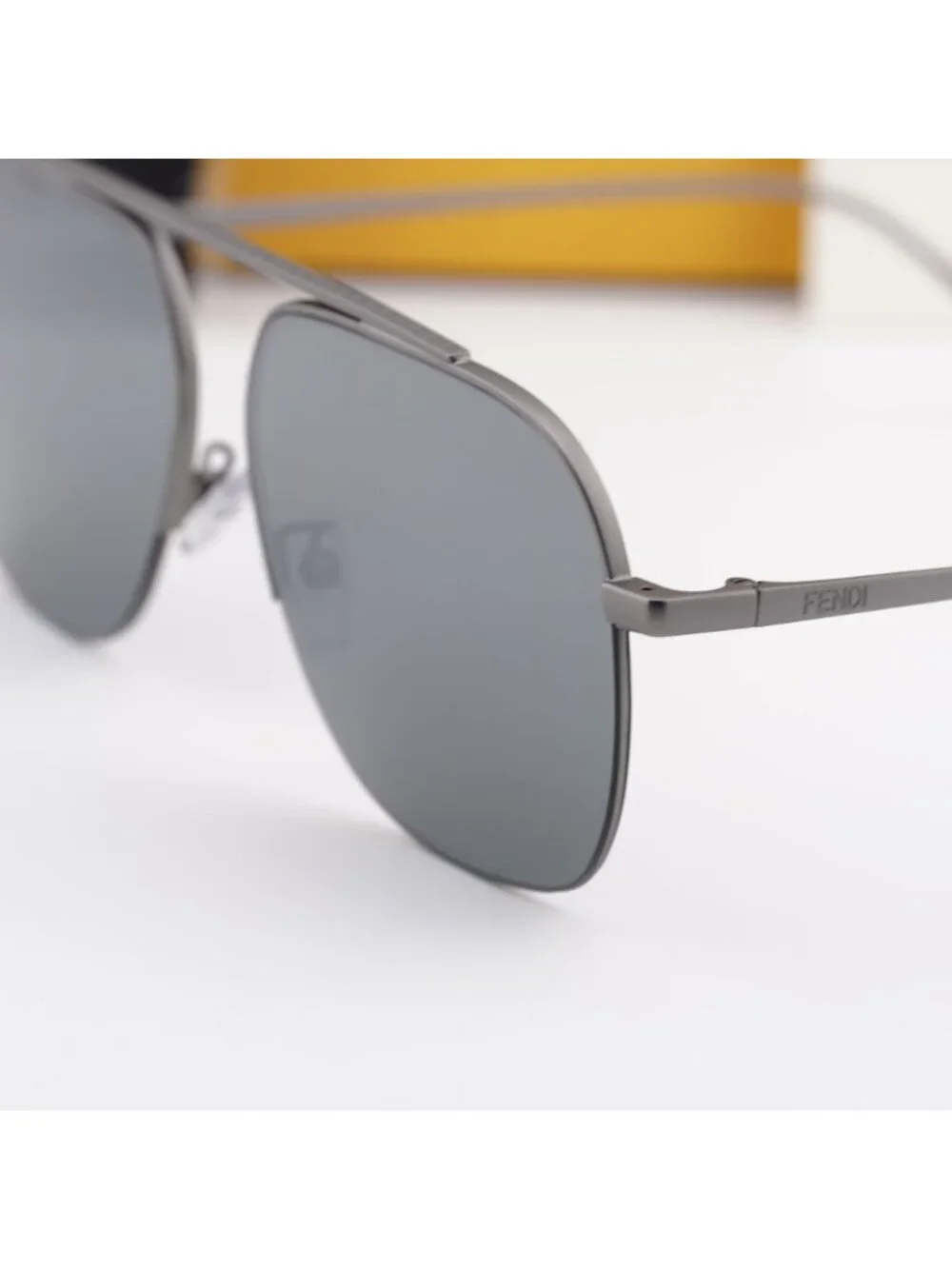 Fendi FE40005U 15C Aviator Sunglasses - Ruthenium / Smoke Mirror